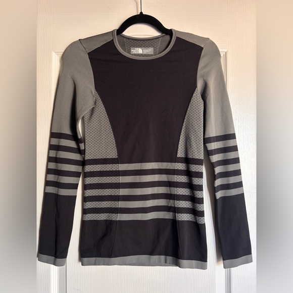 The North Face Tops - North Face Long Sleeve Compression Base Layer Shirt Women XS gray Black Athletic